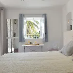 Du Roc Fleuri Bed and Breakfast 3*