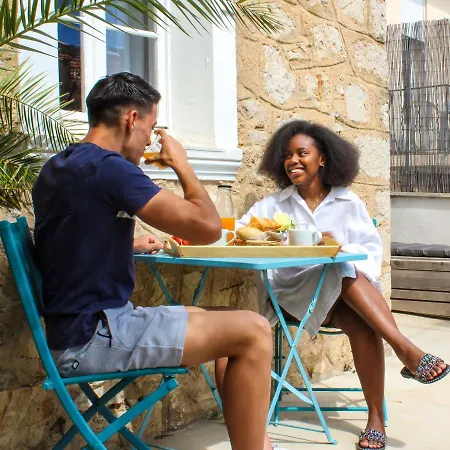 Bed & Breakfast Du Roc Fleuri Cannes