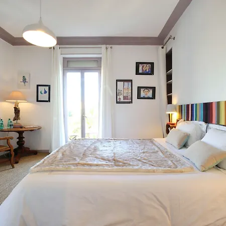 Du Roc Fleuri Bed & Breakfast