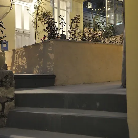 Du Roc Fleuri ベッド・アンド・ブレックファスト 3*