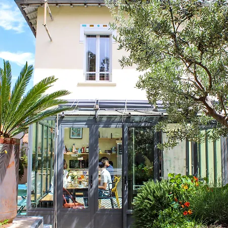 Du Roc Fleuri Bed and breakfast