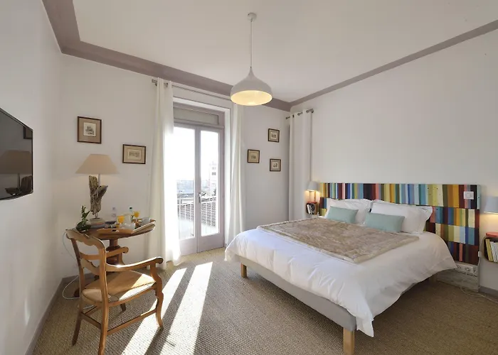 Du Roc Fleuri Bed and breakfast 3*