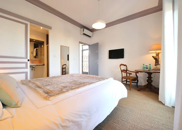 Du Roc Fleuri Bed and breakfast 3*