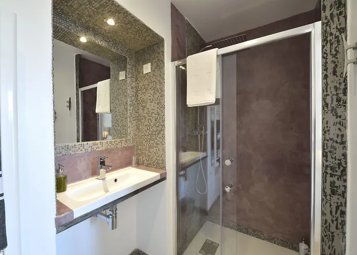 Du Roc Fleuri Bed and breakfast