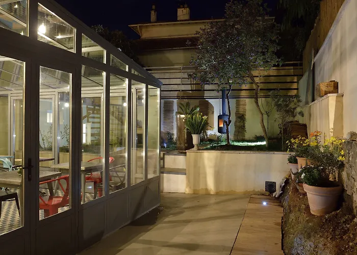 Du Roc Fleuri Bed and breakfast 3*