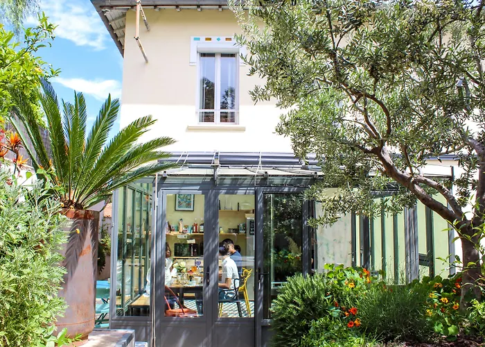 Du Roc Fleuri Bed and breakfast