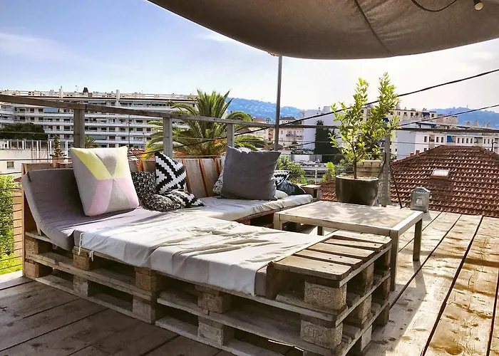 Du Roc Fleuri Bed and breakfast Cannes