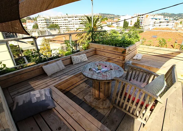 Du Roc Fleuri Bed and breakfast 3*