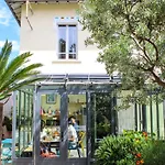 Du Roc Fleuri Bed & Breakfast Cannes