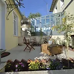 Bed & Breakfast Du Roc Fleuri 3*